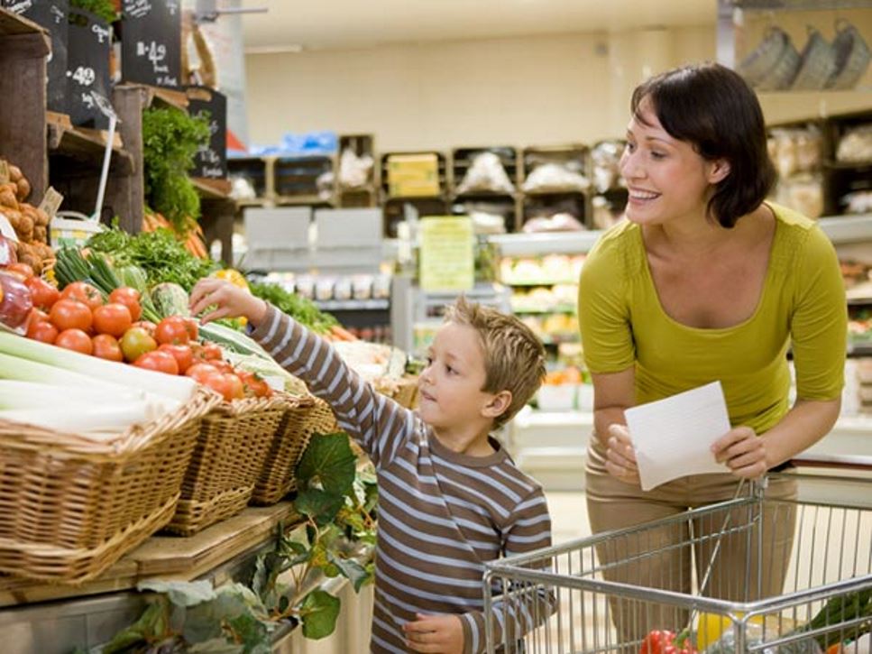 10 Ways to Save Time and Money at the Grocery Store