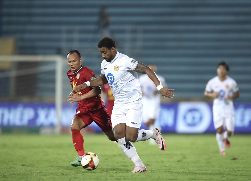 Cách Chọn Bóng Thi Đấu V-League Phù Hợp: Kinh Nghiệm Và Lưu Ý Quan Trọng